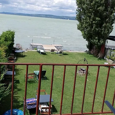 Vizparti Apartment *