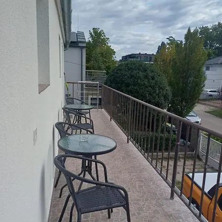 Vizparti Apartment *