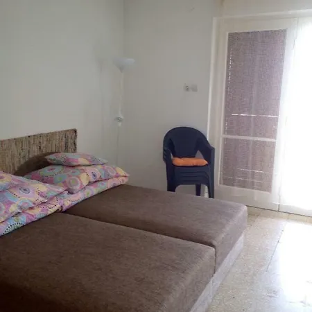 Vizparti Apartment *