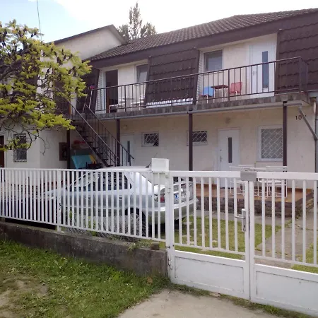 Vizparti Apartment Szantod