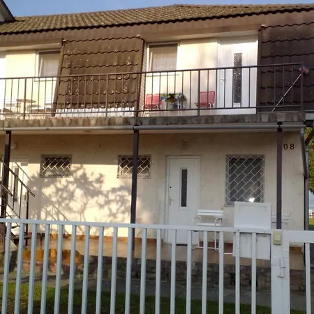 Vizparti Apartment *